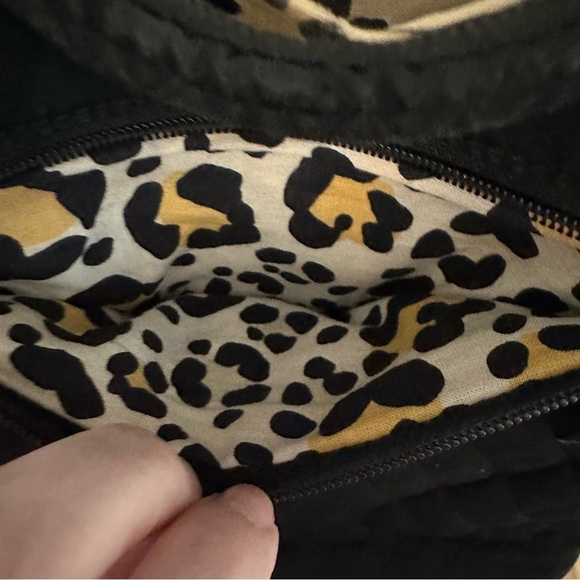 Vera Bradley Women’s Black Crossbody with Pocket and Cheetah Print Lining GUC - Picture 10 of 12